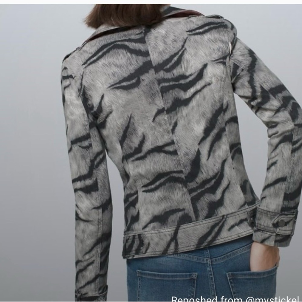 White House Black Market Gray and Black Patterned Jacket